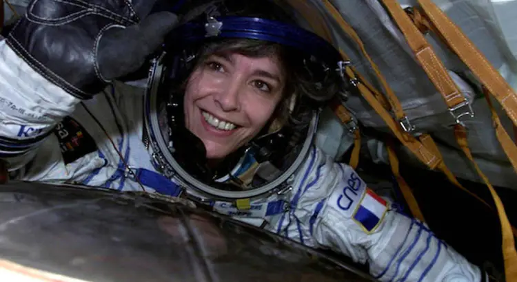 photo de Claudie Haigneré dans l'espace